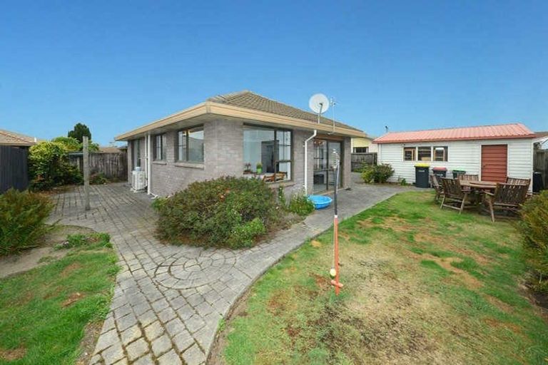 Photo of property in 2/5 Peebles Drive, Hei Hei, Christchurch, 8042
