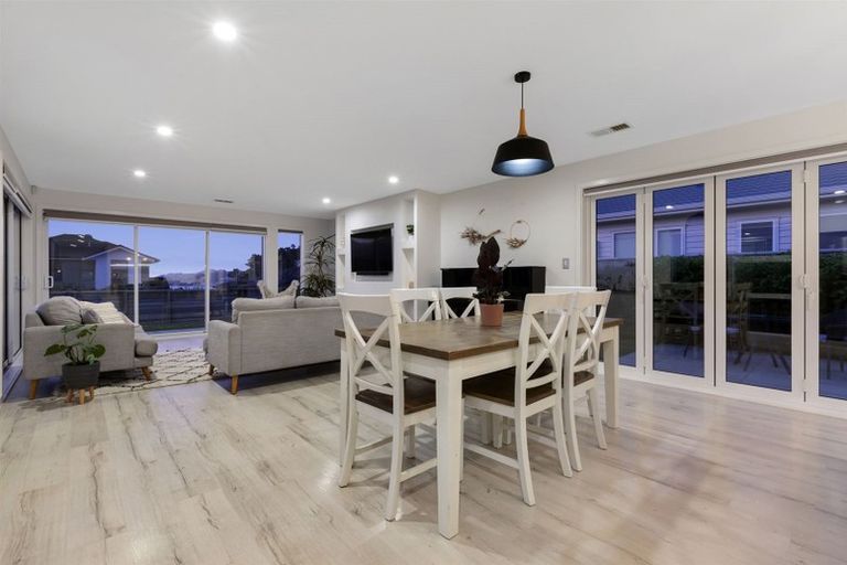 Photo of property in 14 Ken Douglas Drive, Aotea, Porirua, 5024