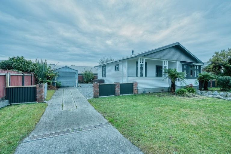 Photo of property in 71 Hoffman Street, Hokitika, 7810