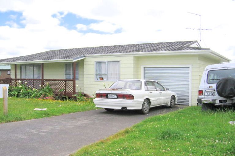 Photo of property in 2 Danube Lane, Glen Eden, Auckland, 0602