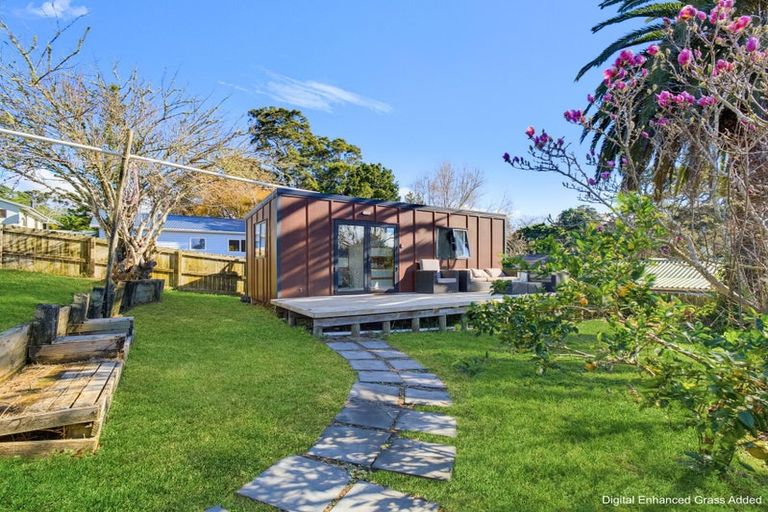 Photo of property in 29 Cedar Terrace, Stanmore Bay, Whangaparaoa, 0932
