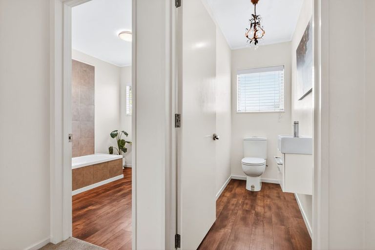 Photo of property in 30 Ramsay Drive, Acacia Bay, Taupo, 3385