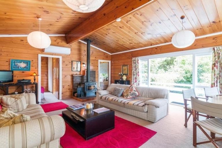 Photo of property in 31 Marina Terrace, Kinloch, Taupo, 3377