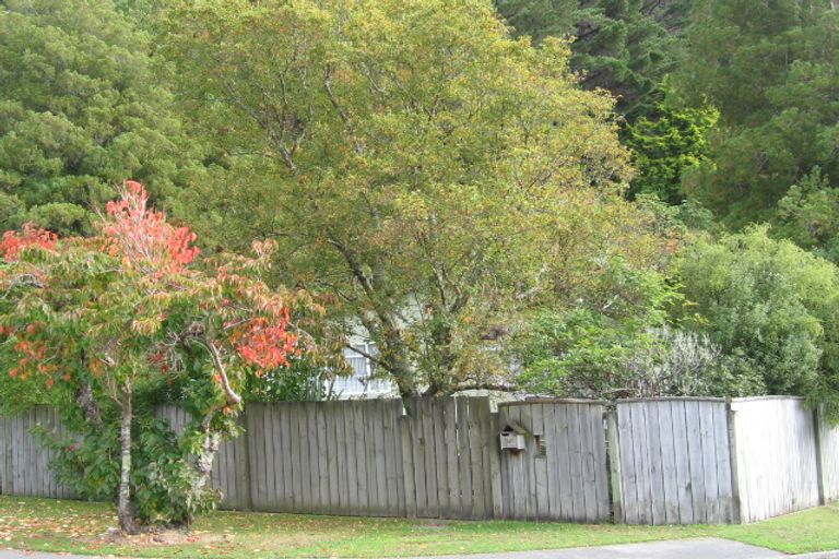 Photo of property in 94 Pinehaven Road, Pinehaven, Upper Hutt, 5019