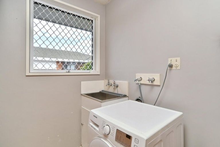 Photo of property in 1/5 James Condon Place, Redwood, Christchurch, 8051
