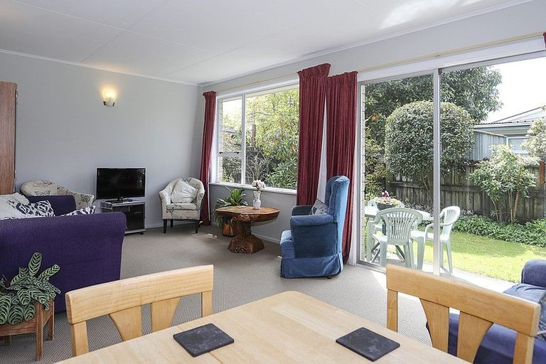 Photo of property in 2/138 Welcome Bay Road, Welcome Bay, Tauranga, 3112