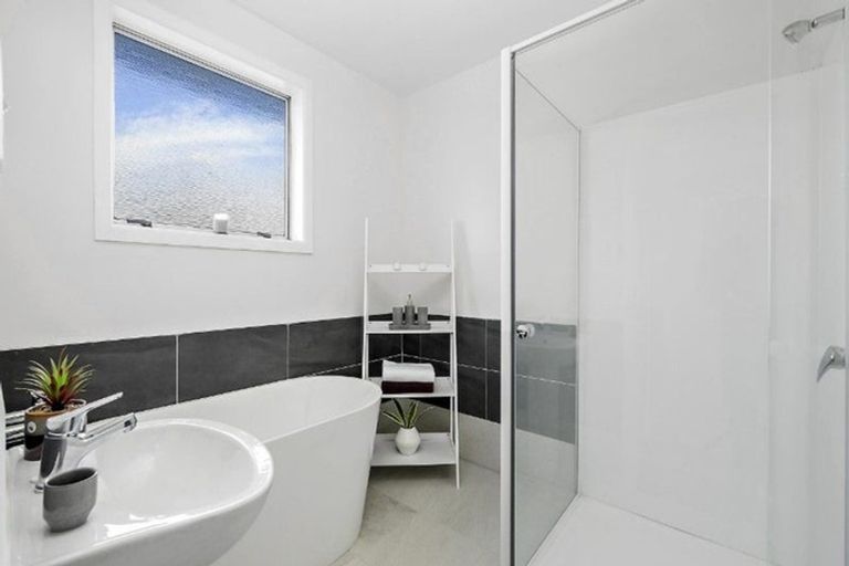 Photo of property in 17 Claymore Street, Woolston, Christchurch, 8062