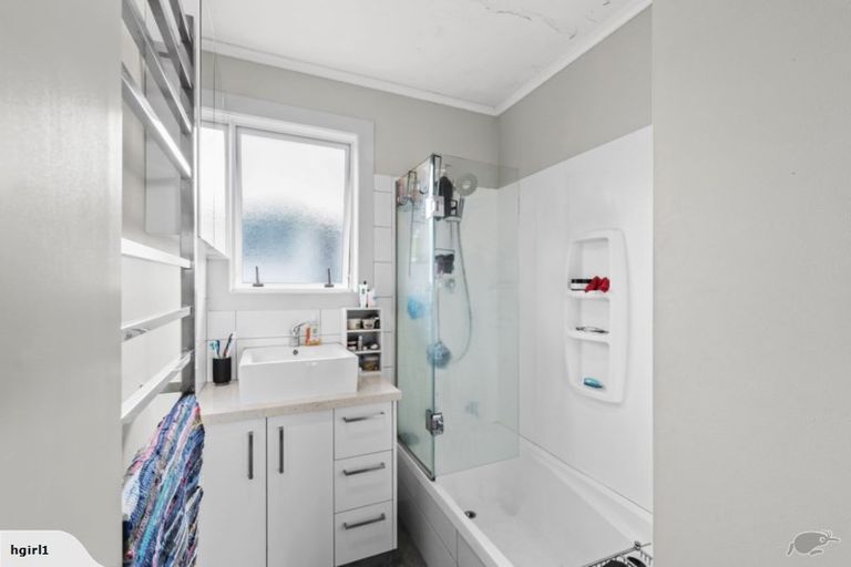 Photo of property in 230 Triangle Road, Massey, Auckland, 0614