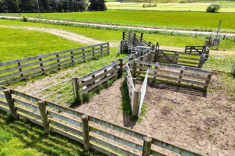 Photo of property in 242 Caroline Valley Road, Caroline, Dipton, 9791