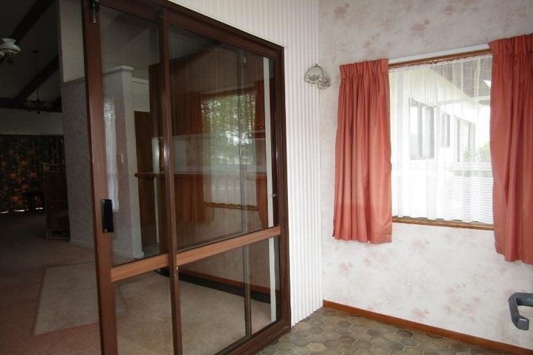 Photo of property in 1/10 Reeves Road, Acacia Bay, Taupo, 3330