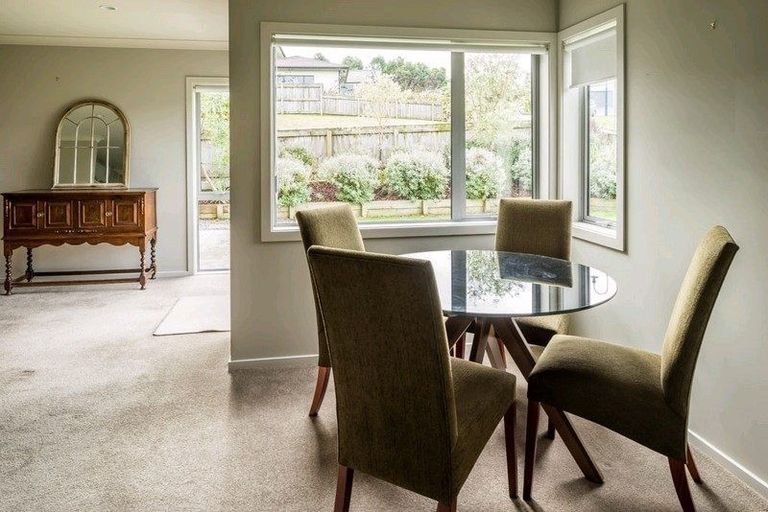 Photo of property in 5 Fiordland Place, Aotea, Porirua, 5024