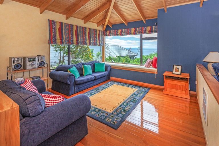 Photo of property in 57 Motuhoa Road, Tairua, 3508
