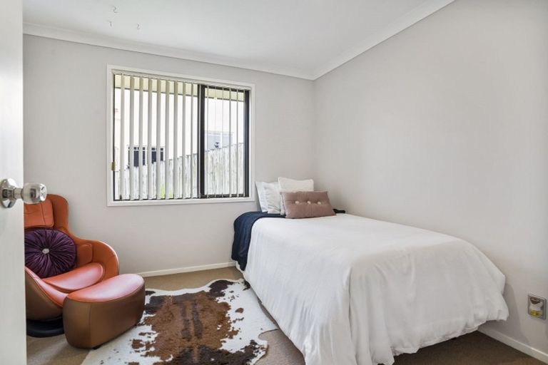 Photo of property in 19 The Enclave, Totara Heights, Auckland, 2105