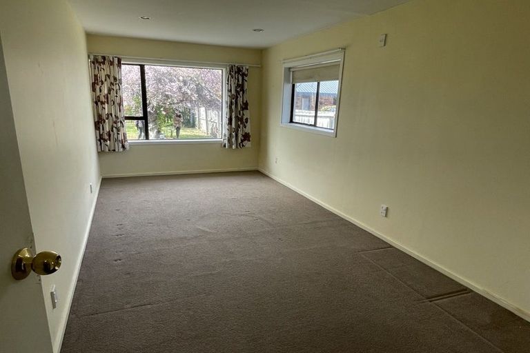 Photo of property in 132 Avonhead Road, Avonhead, Christchurch, 8042