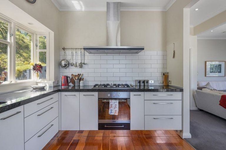 Photo of property in 47 Melbourne Road, Island Bay, Wellington, 6023