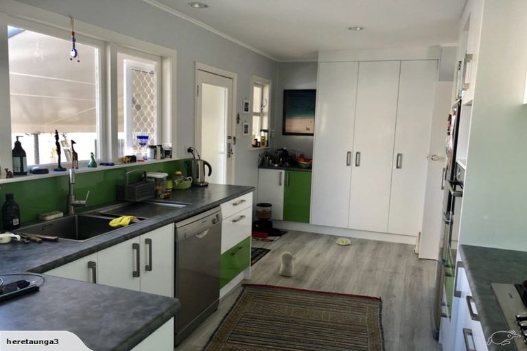 Photo of property in 3 Ruru Crescent, Heretaunga, Upper Hutt, 5018