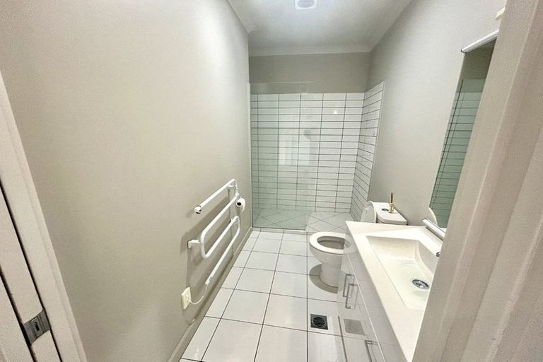 Photo of property in Mclean Towers, 1h/3 Shakespeare Road, Napier South, Napier, 4110