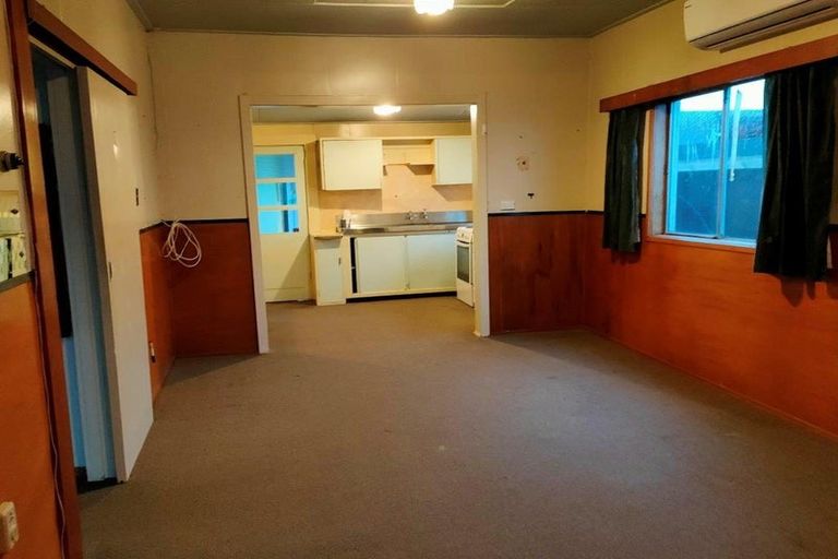 Photo of property in 4 Clifford Street, Clinton, 9534