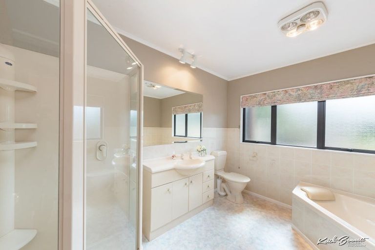 Photo of property in 18 Crestview Grove, Belmont, Lower Hutt, 5010