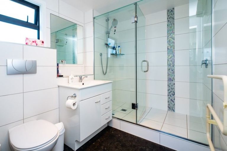 Photo of property in 37 Clifton Road, Haumoana, 4102