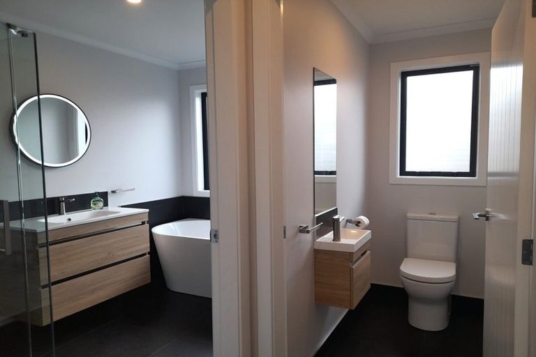 Photo of property in 33 Ngaru Crescent, Wharewaka, Taupo, 3330