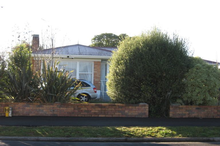 Photo of property in 12 Somme Crescent, Hillcrest, Hamilton, 3216