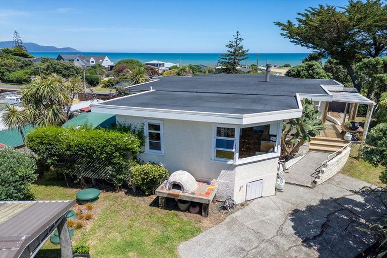 Photo of property in 28 Rodney Avenue, Te Horo Beach, Otaki, 5581