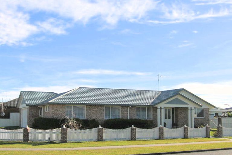 Photo of property in 24b Lloyd Drive, Nawton, Hamilton, 3200