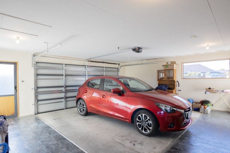 Photo of property in 9 Daley Place, Winton, 9720