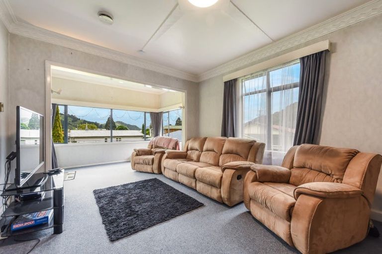 Photo of property in 60 Kent Street, Picton, 7220