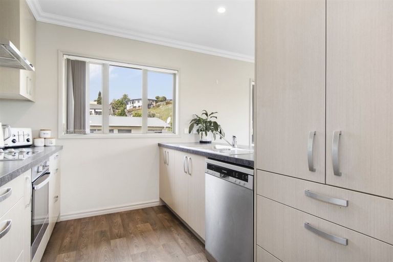 Photo of property in 15 Waikite Way, Welcome Bay, Tauranga, 3175