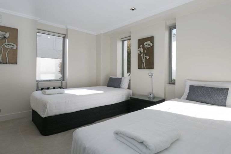 Photo of property in 1/225 Lake Terrace, Waipahihi, Taupo, 3330