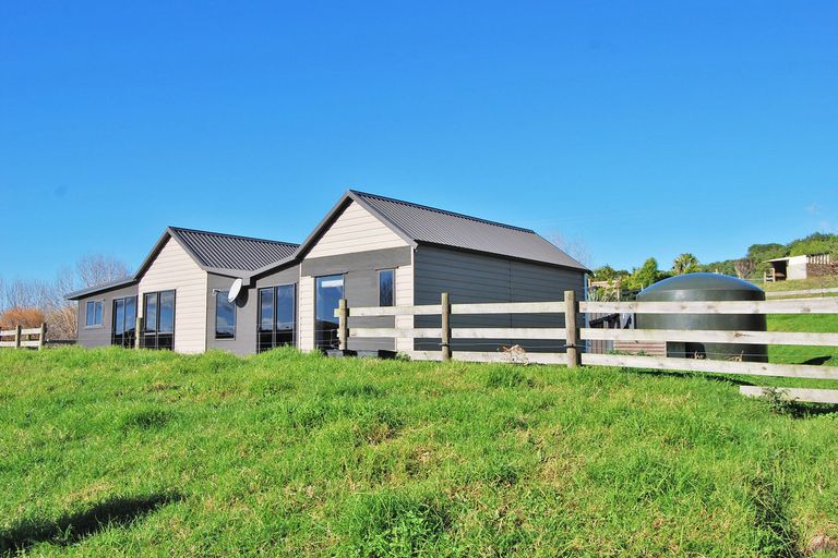 Photo of property in 27 Waterview Crescent, Kaiwaka, 0573