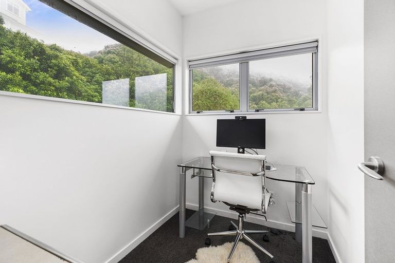 Photo of property in 11 Captain Edward Daniell Drive, Ngaio, Wellington, 6035