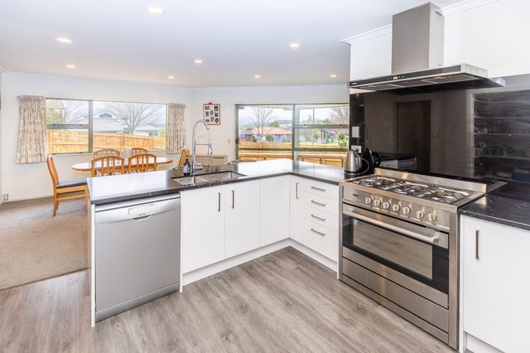 Photo of property in 49 Western Heights Drive, Western Heights, Hamilton, 3200