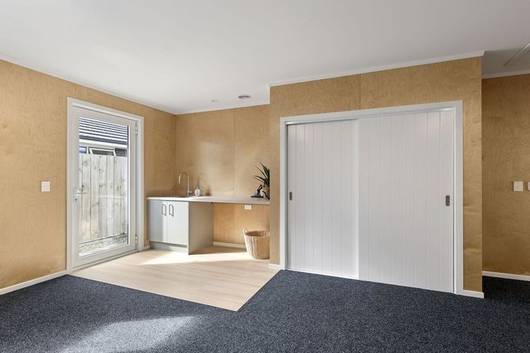 Photo of property in 44 Solitude Crescent, Kelvin Grove, 4470