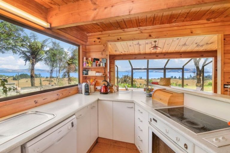 Photo of property in 166 Te Waerenga Road, Hamurana, Rotorua, 3096