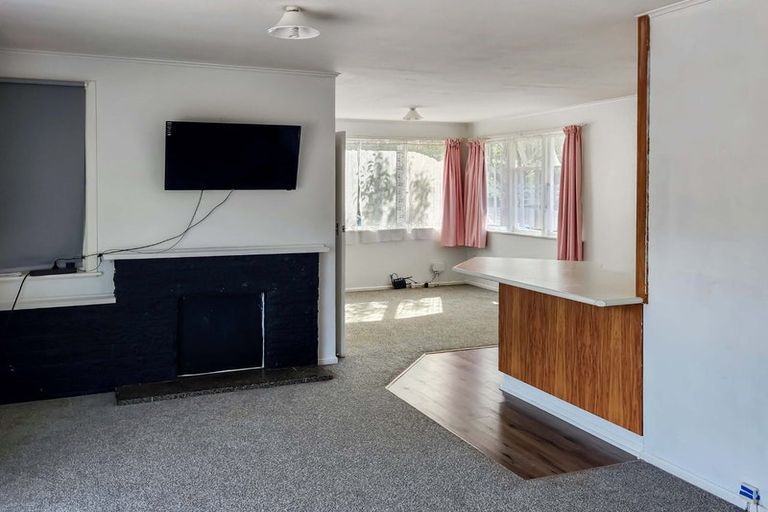 Photo of property in 40 Oregon Drive, Maoribank, Upper Hutt, 5018