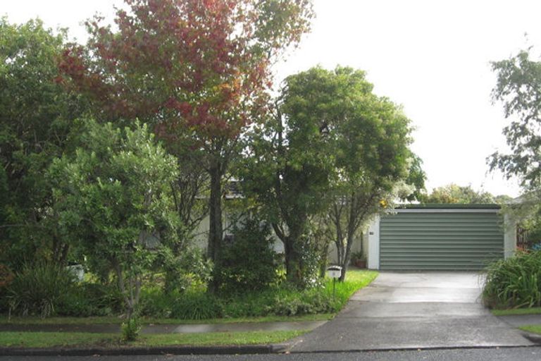 Photo of property in 8 Cromdale Avenue, Highland Park, Auckland, 2010