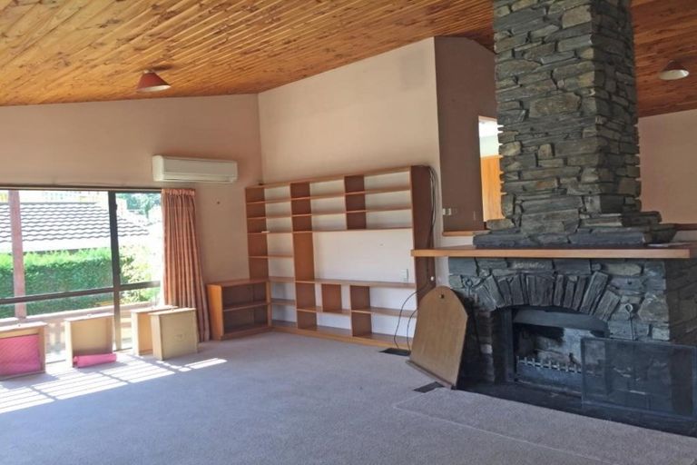 Photo of property in 27 Beacon Point Road, Wanaka, 9305