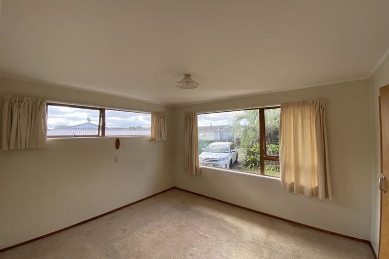 Photo of property in 7 Adel Place, Weymouth, Auckland, 2103