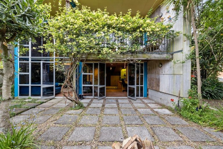 Photo of property in 17 Hillcrest Road, Hillcrest, Hamilton, 3216