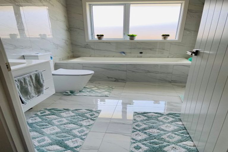 Photo of property in 10 Ivy Lane, Kelvin Grove, Palmerston North, 4414