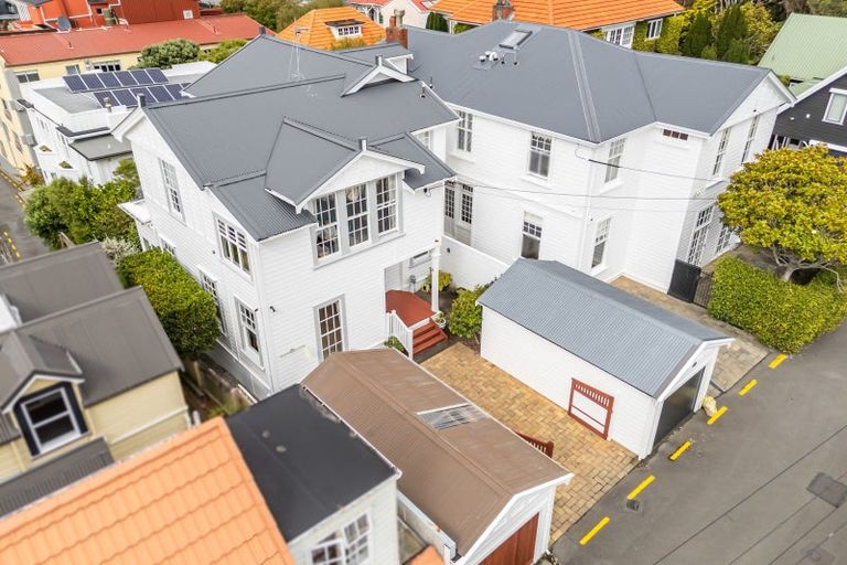 Photo of property in 19 Selwyn Terrace, Thorndon, Wellington, 6011