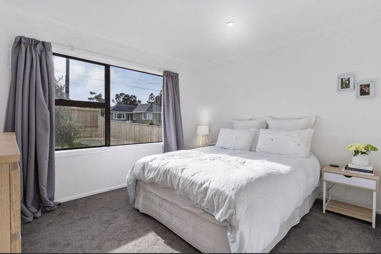 Photo of property in 1 Kohekohe Street, New Lynn, Auckland, 0600