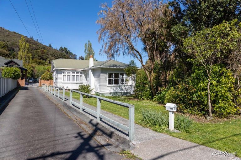 Photo of property in 38 Norton Park Avenue, Fairfield, Lower Hutt, 5011