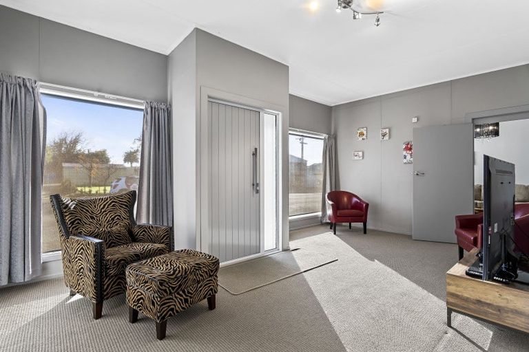 Photo of property in 129 Bridge Street, Eltham, 4322