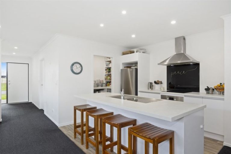 Photo of property in 84 Puhirake Crescent, Pyes Pa, Tauranga, 3112