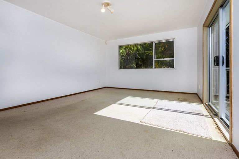 Photo of property in 41 Bayview Road, Bayview, Auckland, 0629