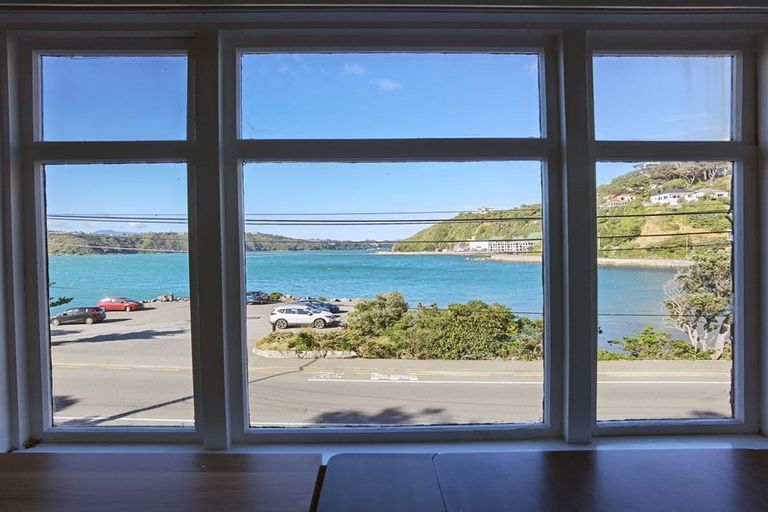 Photo of property in 82 Evans Bay Parade, Roseneath, Wellington, 6021